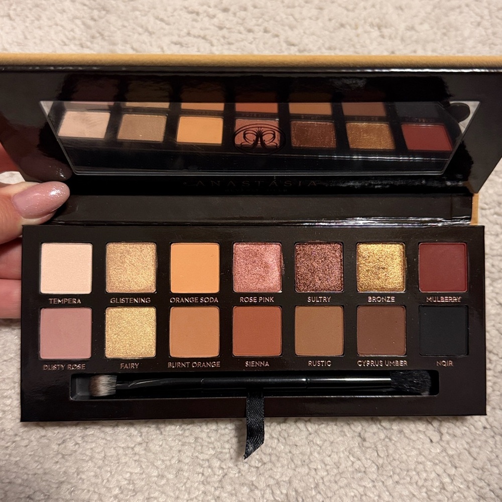 Anastasia Beverly Hills Soft Glam Eyeshadow Palette